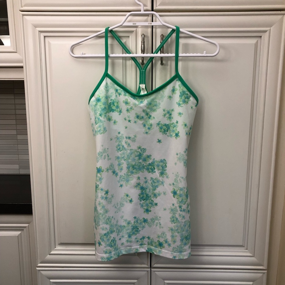 Lululemon women’s floral tank top 🍋